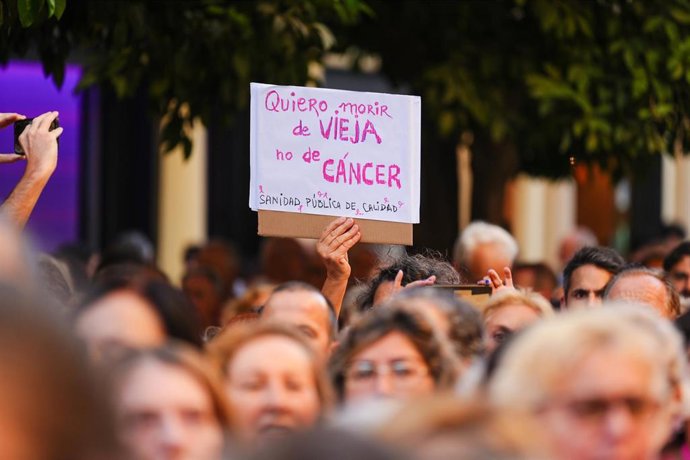 Imágenes de la concentración ante la sede de SAS. A 8 de octubre de 2025 en Sevilla, Andalucía (España). 