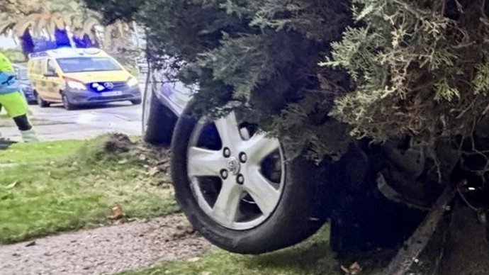 Herido grave un hombre de 70 años tras ser atropellado por un coche que invadió la acera en Las Rozas