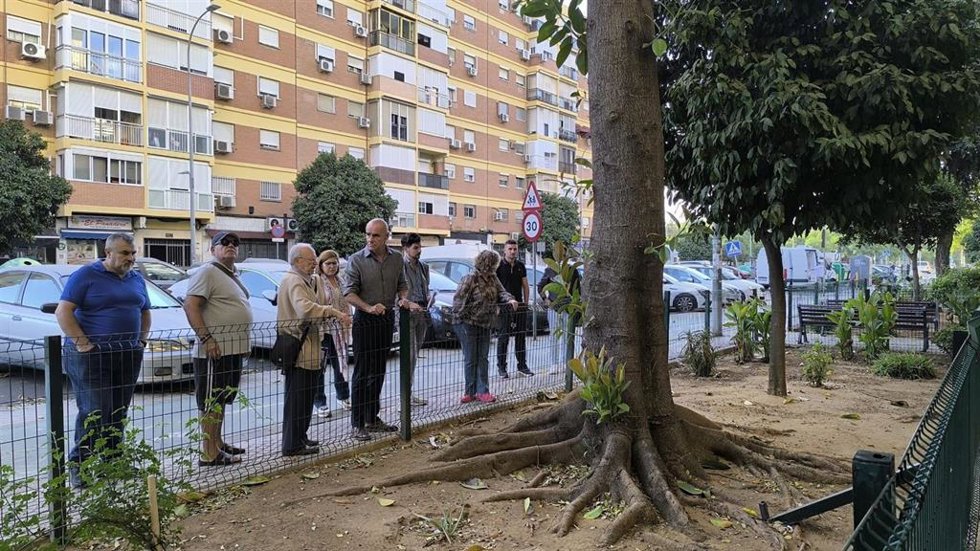 El portavoz del grupo municipal socialista, Antonio Muñoz, en Santa Aurelia.