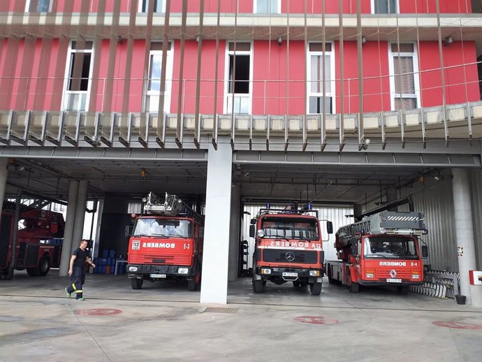 Archivo - Arquivo - Caminhões do Corpo de Bombeiros de Palma no Parque Son Malferit (recurso). Corpo de Bombeiros de Palma