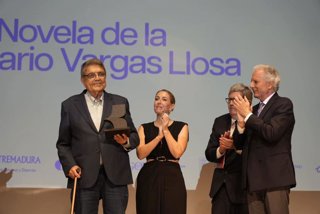 Sergio Ramírez gana la VI Bienal de Novela Mario Vargas llosa