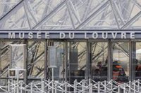 La Fiscalía de París implica a más de un centenar de efectivos en la investigación del robo del Louvre
