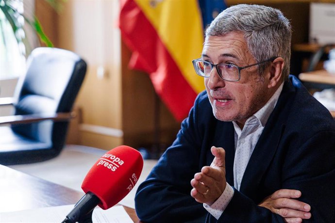 El Secretario de Estado de Medio Ambiente, Hugo Morán, durante una entrevista para Europa Press, en el Ministerio para la Transición Ecológica y el Reto Demográfico, a 20 de octubre de 2025, en Madrid (España). 