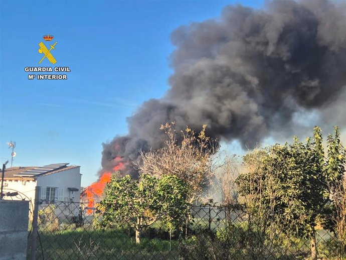 Desalojadas varias viviendas tras un incendio en una finca rústica de Santa Margalida