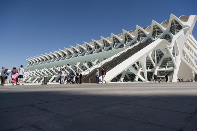 Archivo - El Museu de les Ciències acoge el lunes una conferencia sobre cómo se intenta fabricar materia oscura en el laboratorio