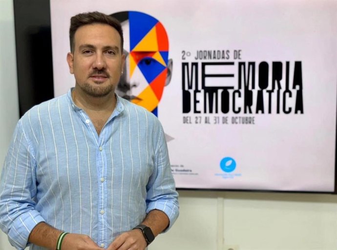 El delegado Christopher Rivas.