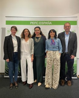 La secretaria autonómica de Energía, Sostenibilidad y Acción Climática, María Cruz Ferreira,  en el Foro de directores sobre 'Bosques, Sociedad y Emergencia Climática'