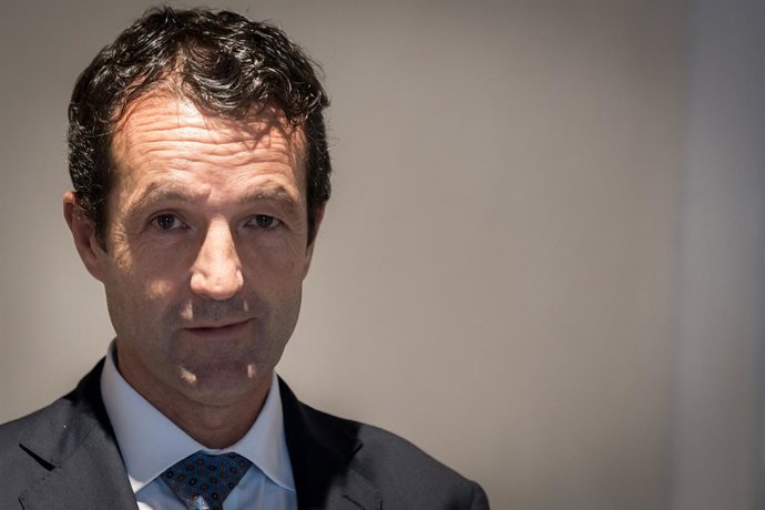 El Executive Chairman Indra Group, Ángel Escribano Ruiz, durante  el foro  'A los 40 años de la adhesión: cómo España quiere que Europa sea' organizado por la Fundación Carlos Amberes, en la IE University, a 15 de octubre de 2025, en Madrid (España).