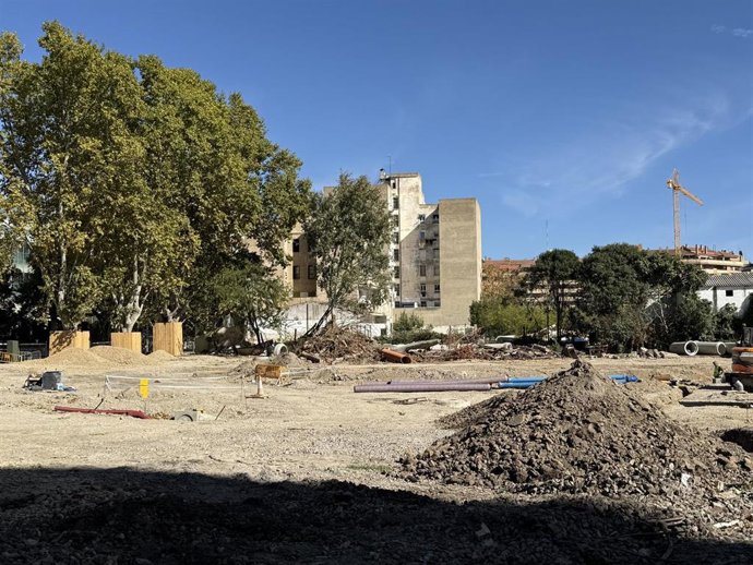 Solar cedido al Gobierno de Aragón en la zona de Harineras en Huesca.
