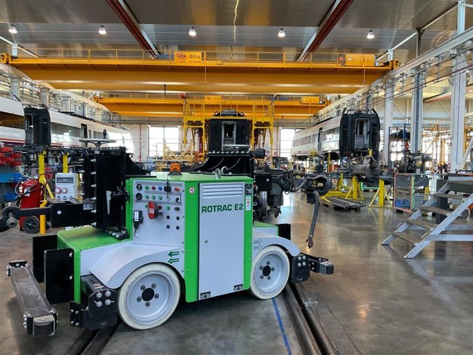 Renfe da a conocer la Base de Mantenimiento Integral (BMI) en Valladolid a más de mil personas, dentro de unas jornadas de puertas abiertas