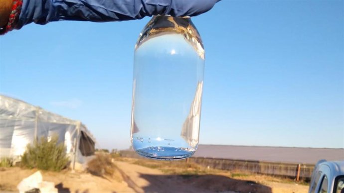 La conformidad para permitir el paso de caudales aguas abajo del tramo de canal afectado por la DANA se ha alcanzado al verificarse, a través de los numerosos análisis de laboratorio efectuados