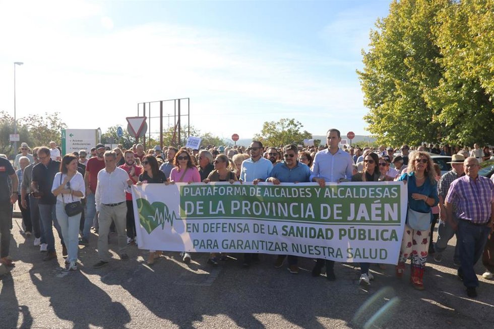 Imagen de la marcha de la Plataforma de alcaldes y alcaldesas de la provincia de Jaén.