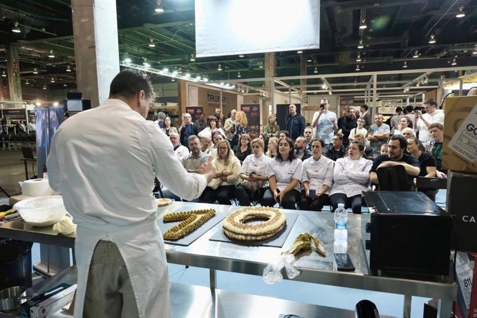 Miles de profesionales celebran el décimo cumpleaños de Gastrónoma en su primera jornada