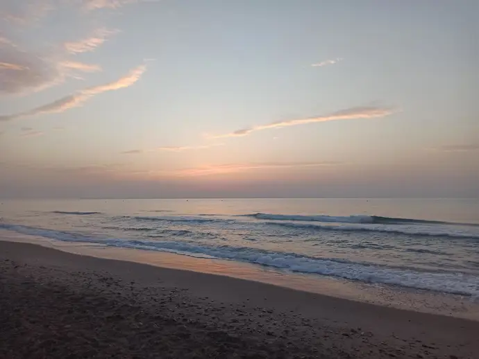 Amanecer en la playa de Canet (Valencia)
