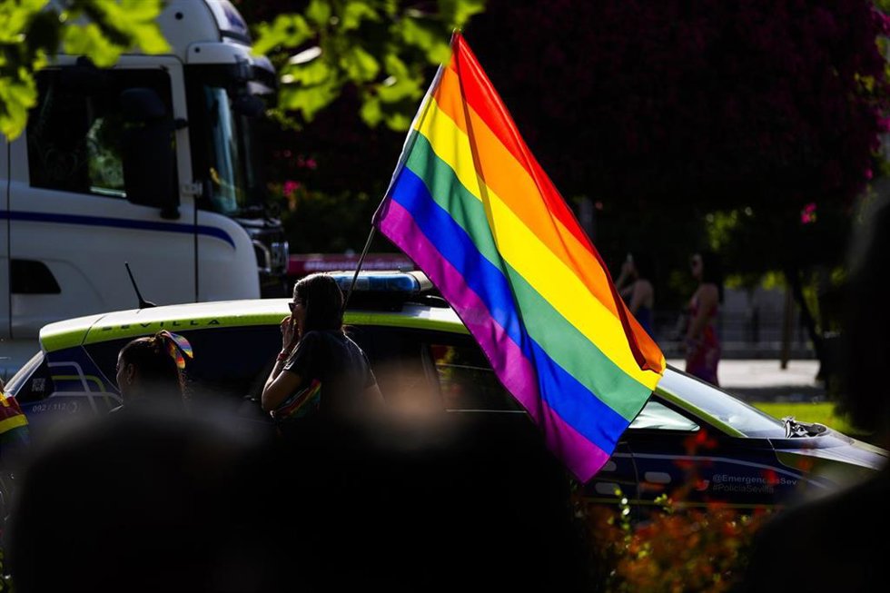 Archivo - Bandera LGTBI