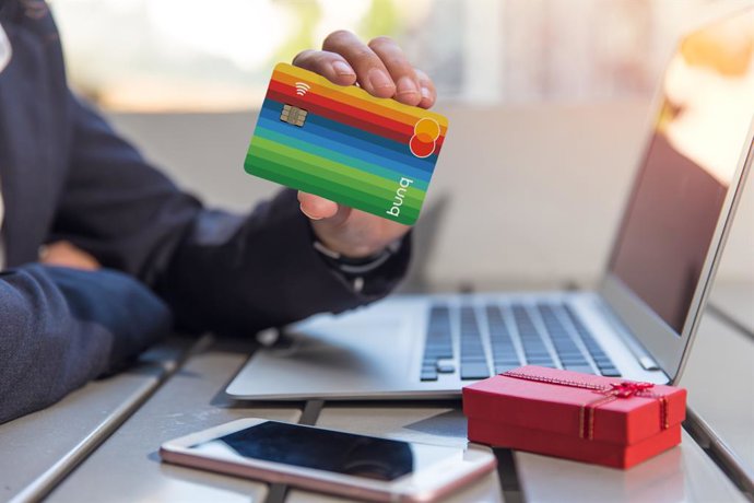 Archivo - Tarjeta del neobanco Bunq