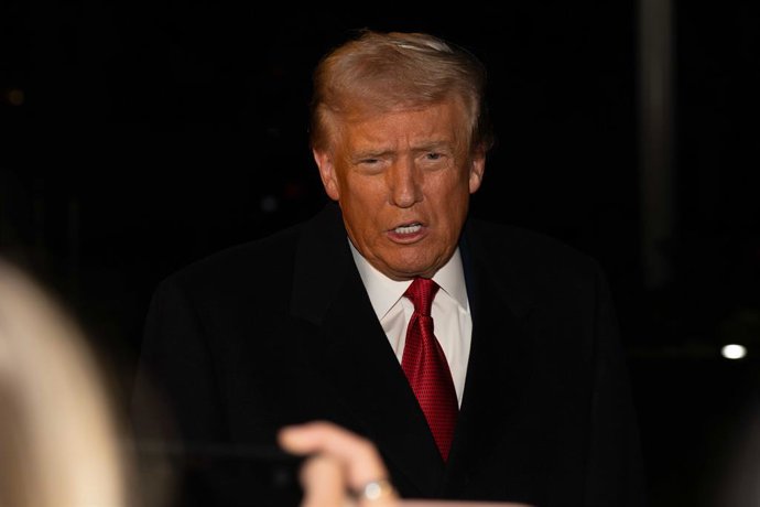 O presidente dos EUA, Donald Trump, antes de sua viagem oficial à Malásia (arquivo).