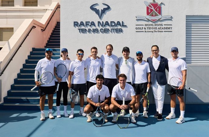 Rafa Nadal durante sua visita ao Rafa Nadal Tennis Center em Hong Kong