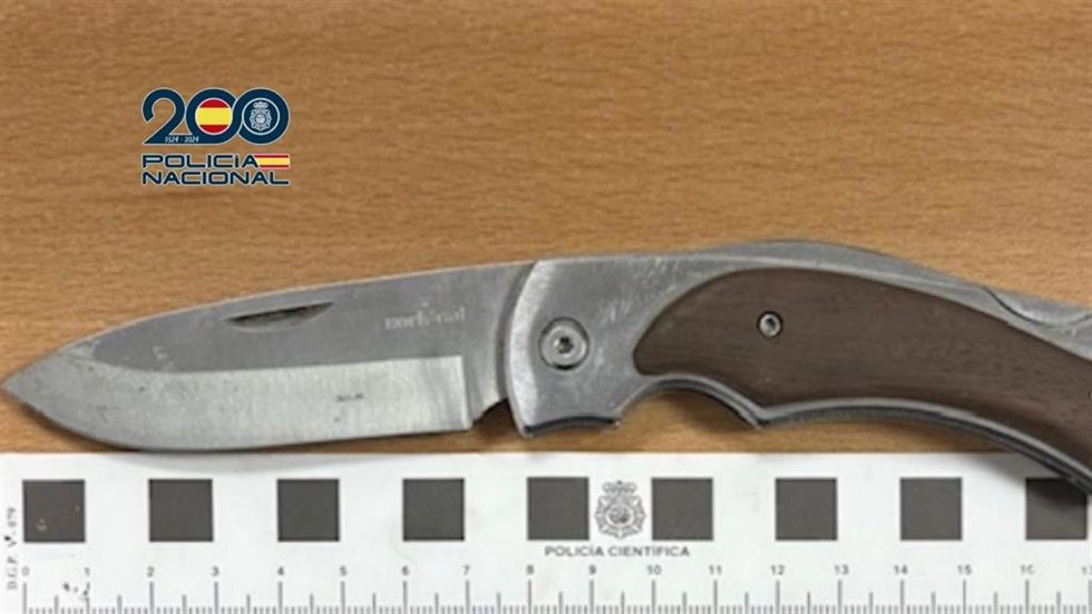 Cuchillo utilizado por un delincuente detenido en Sanlúcar de Barrameda (Cádiz)