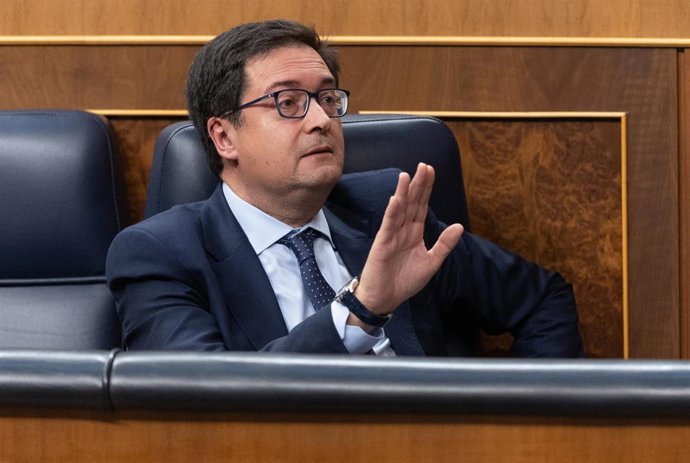 Archivo - El ministro para la Transformación Digital y de la Función Pública, Óscar López.