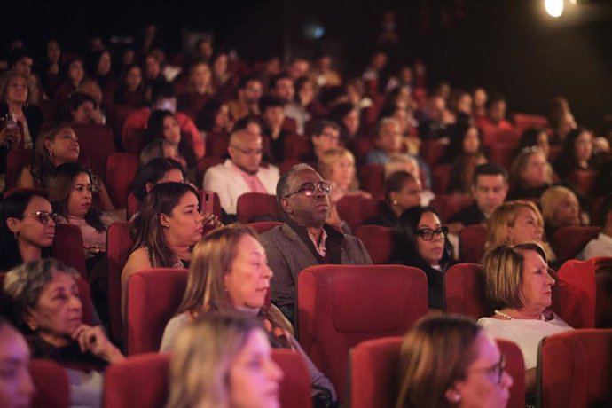 Público de la muestra "Todo cine. Todo Dominicana"