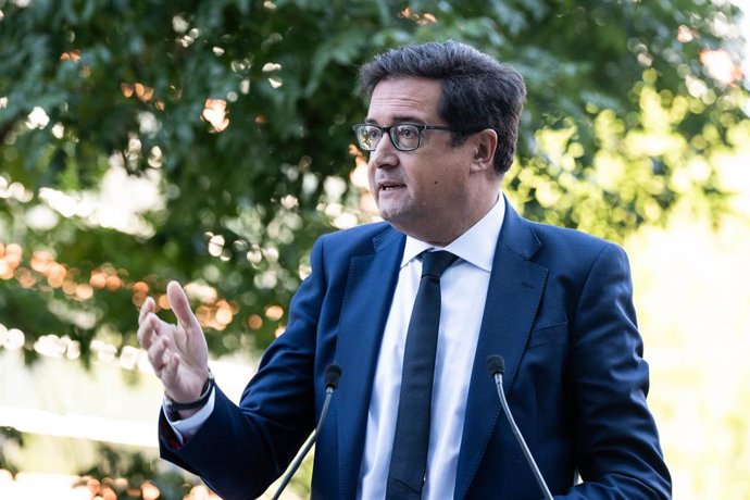 Archivo - El ministro para la Transformación Digital y de la Función Pública, Óscar López.