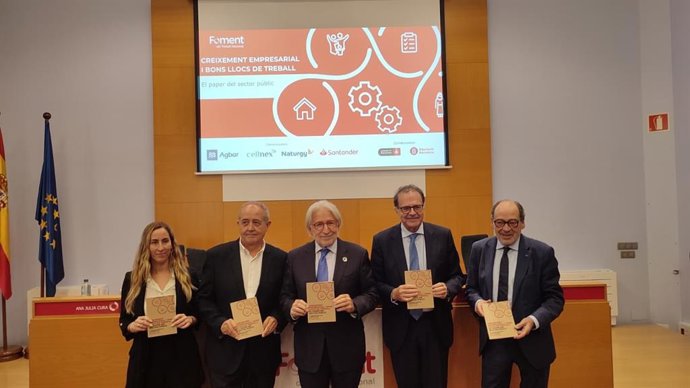 Foment insta a "modernizar la administración" con IA ante la ola de jubilaciones de la próxima década .