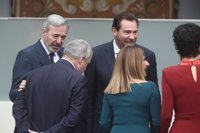 Azcón insta a Puente a que "cambie de actitud" y solucione los problemas en vez de tuitear