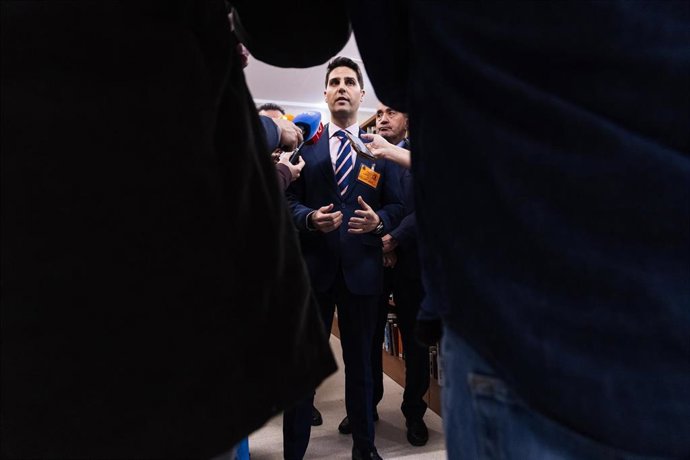 Archivo - El consejero de Educación, Ciencia y Universidades, Emilio Viciana.