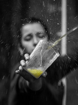 Eduardo San Vicente gana’l XVII Concursu Internacional de Semeyes La Sidra cola obra Gotes que cuenten hestories