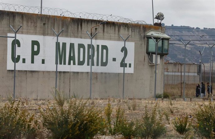 Archivo - Exterior del centro penitenciario de Alcalá-Meco, en Alcalá de Henares, Madrid