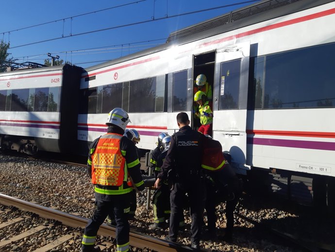 Descarrilamiento de un tren de Cercanías en San Fernando de Henares (Madrid).