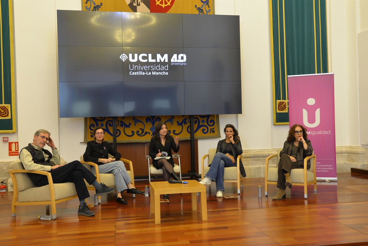 Nevenka Fernández abre las actividades del 25N en la UCLM con un mensaje de esperanza a las mujeres que sufren acoso