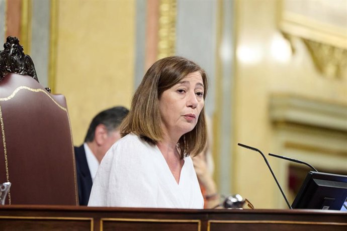 Archivo - La presidenta del Congreso, Francina Armengol, durante el pleno extraordinario en el Congreso de los diputados, a 8 de julio de 2025, en Madrid (España).