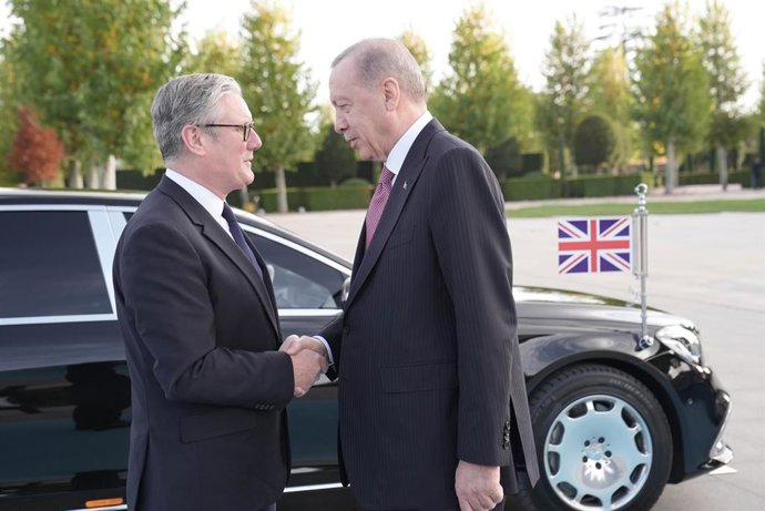 El presidente de Turquía, Recep Tayyip Erdogan, recibe en Ankara al primer ministro de Reino Unido, Keir Starmer