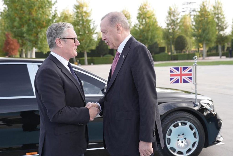 El presidente de Turquía, Recep Tayyip Erdogan, recibe en Ankara al primer ministro de Reino Unido, Keir Starmer