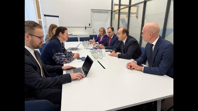 El conseller de la Presidencia, Albert Dalmau, en su encuentro con la ministra estonia de Justicia y Asuntos Digitales Liisa-ly Pakosta