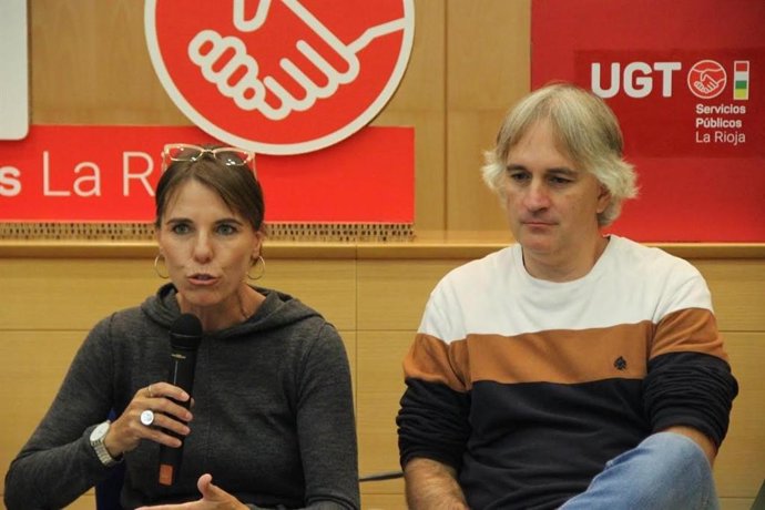 Secretaria general UGT Servicios Públicos, Isabel Araque, reúne a más de un centenar de afiliados del sindicato riojano