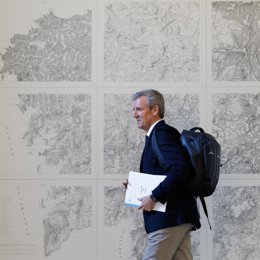 O titular do Executivo galego, Alfonso Rueda, preside a reunión do Consello da Xunta. Sala do Consello.