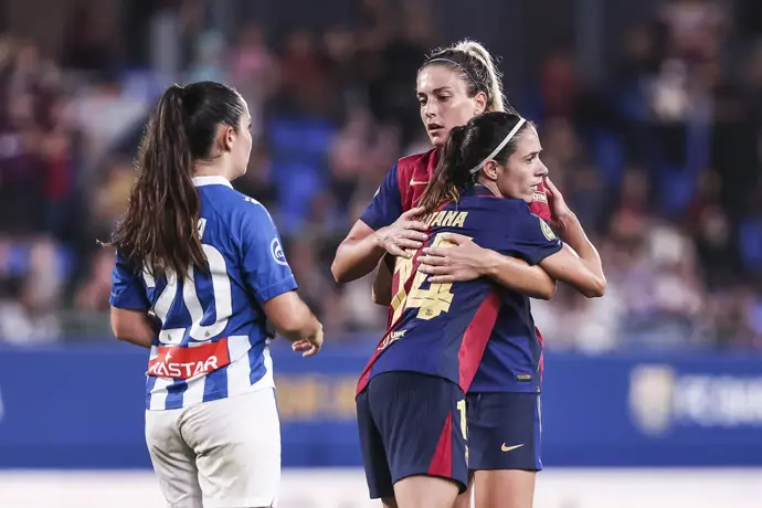 Aitana Bonmatí y Alexia Putellas celebran un gol con el FC Barcelona