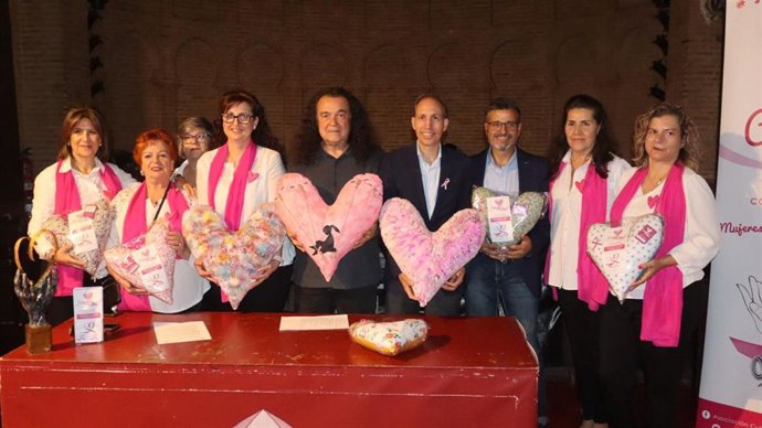 Presentación de la exposición 'Corazones con Alma' en Toledo