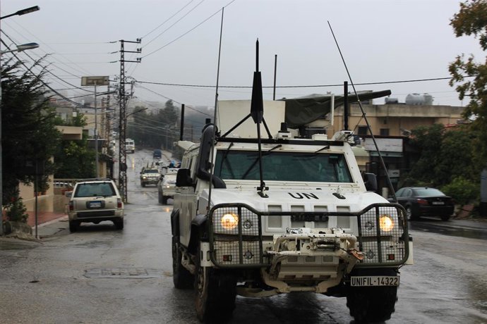 Archivo - MARJEYOUN, Nov. 29, 2024  -- This photo shows vehicles of the United Nations Interim Force in Lebanon (UNIFIL) patrolling in Marjeyoun, Lebanon, Nov. 27, 2024.   The Lebanese army began on Wednesday strengthening its deployment in the country's 