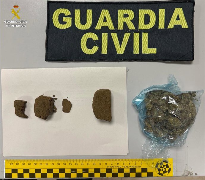 Detenido en la A-3 en Montalvo (Cuenca) cuando conducía con 40 gramos de hachís y 12 gramos de marihuana.