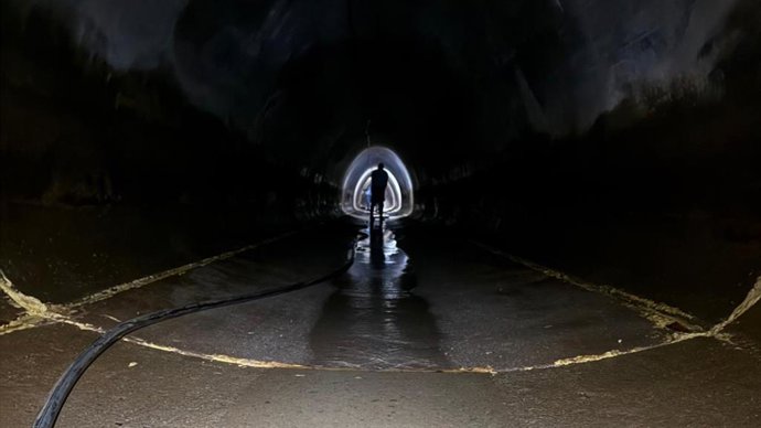 Limpieza del canal de la MCT