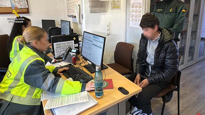 Detenido un conductor kamikaze tras recorrer 52 kilómetros en sentido contrario en la AP-68 en La Rioja