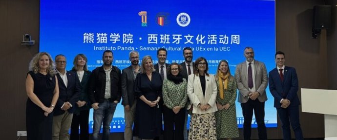 La Universidad de Extremadura reafirma su alianza con la Universidad de Educación de Chongqing a través de la Semana Cultural de Extremadura en China