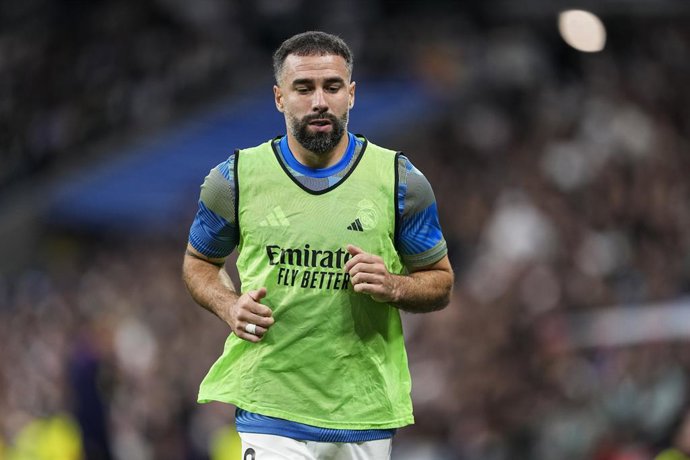Daniel Carvajal of Real Madrid CF warms up during the Spanish League, LaLiga EA Sports, football match played between Real Madrid C.F. and FC Barcelona at Santiago Bernabeu stadium on October 26, 2025, in Madrid, Spain.