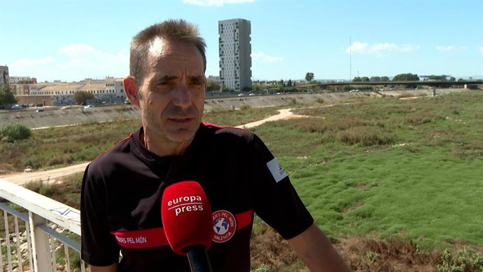 Teo Javaloyes, da Bombers pel món, voluntário no dia 29 de outubro de 2024