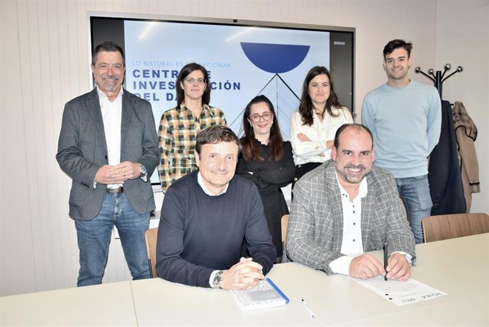 Centro de Investigación del Dato de AERTIC y NOVEX firman un acuerdo para impulsar innovación y desarrollo tecnológico