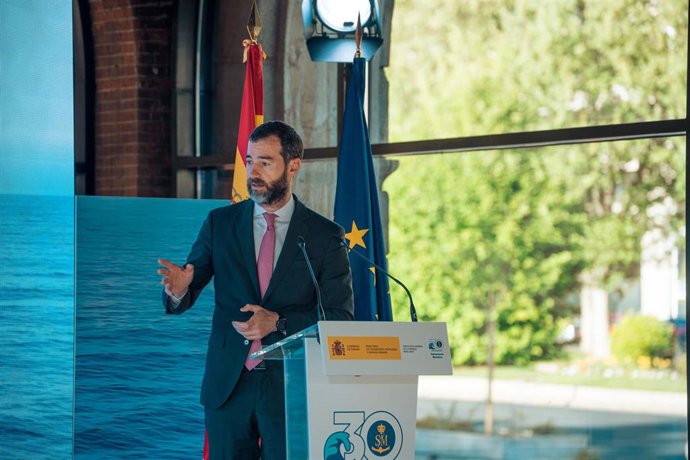 Archivo - El director general de la Marina Mercante, Benito Núñez Quintanilla, durante la gala conmemorativa del 30 aniversario de Salvamento Marítimo, en la Sala de Exposiciones de La Arquería de Nuevos Ministerios, a 11 de abril de 2023, en Madrid (Espa